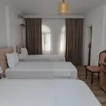 Riviera Hotel-City Center