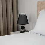 Riviera Hotel-City Center