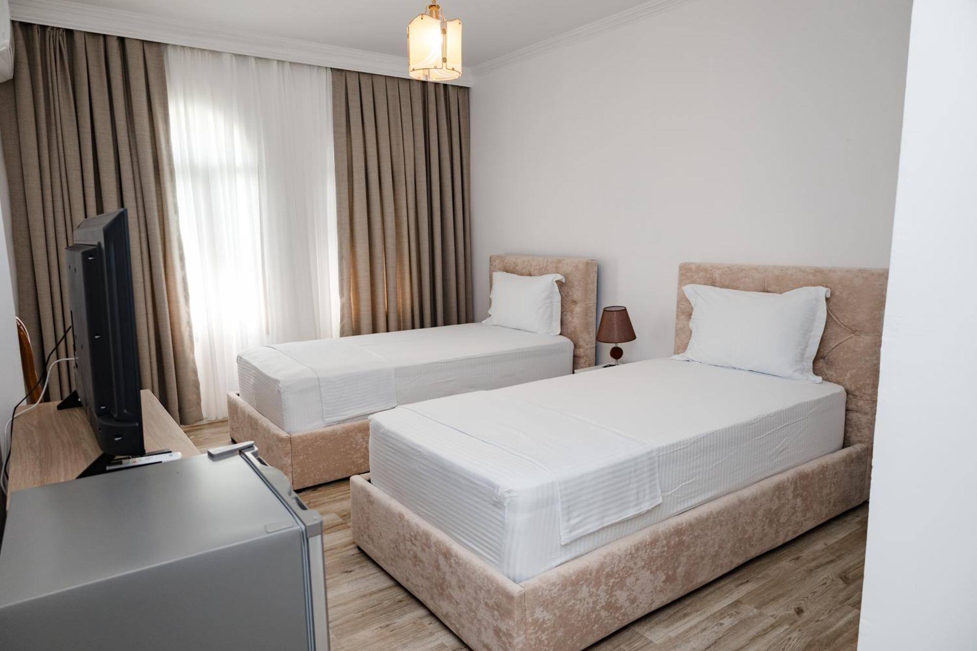 Riviera Hotel-city Center Hotel 3*