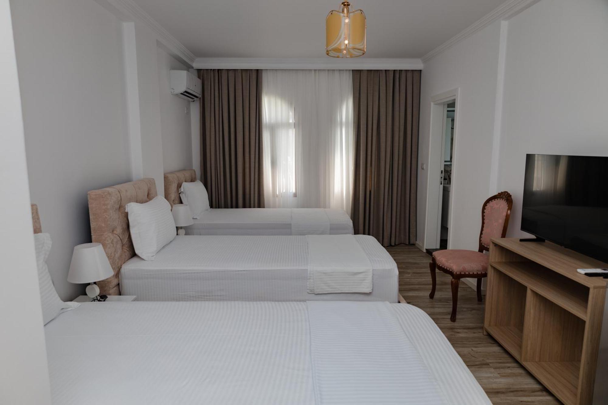 Hotel Riviera Hotel-city Center Wlora